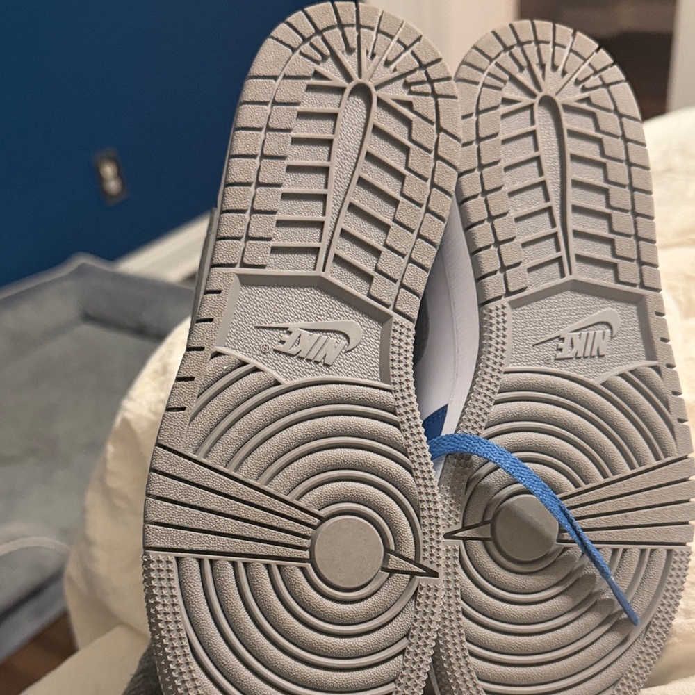 Nike Jordan 1 Low True Blue - Picture 5 of 5